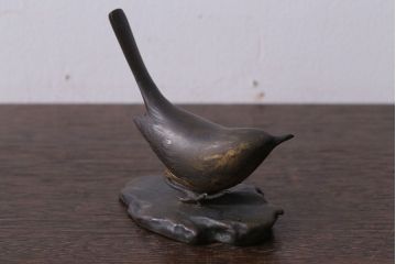 アンティーク雑貨　金工師　岩瀬清鳳造　「鶯」　鋳銅　置物　共箱