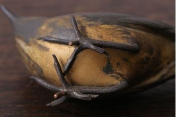 アンティーク雑貨　金工師　岩瀬清鳳造　「鶯」　鋳銅　置物　共箱