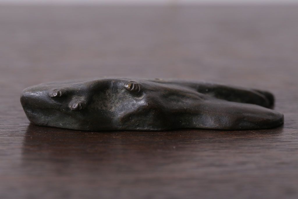 アンティーク雑貨　金工師　岩瀬清鳳造　「鶯」　鋳銅　置物　共箱