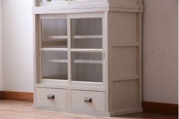 アンティーク家具　アンティークペイント　モールガラス入り!重ね収納棚(食器棚)