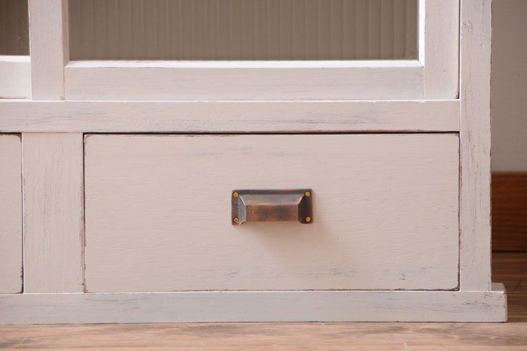 アンティーク家具　アンティークペイント　モールガラス入り!重ね収納棚(食器棚)