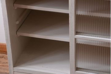 アンティーク家具　アンティークペイント　モールガラス入り!重ね収納棚(食器棚)