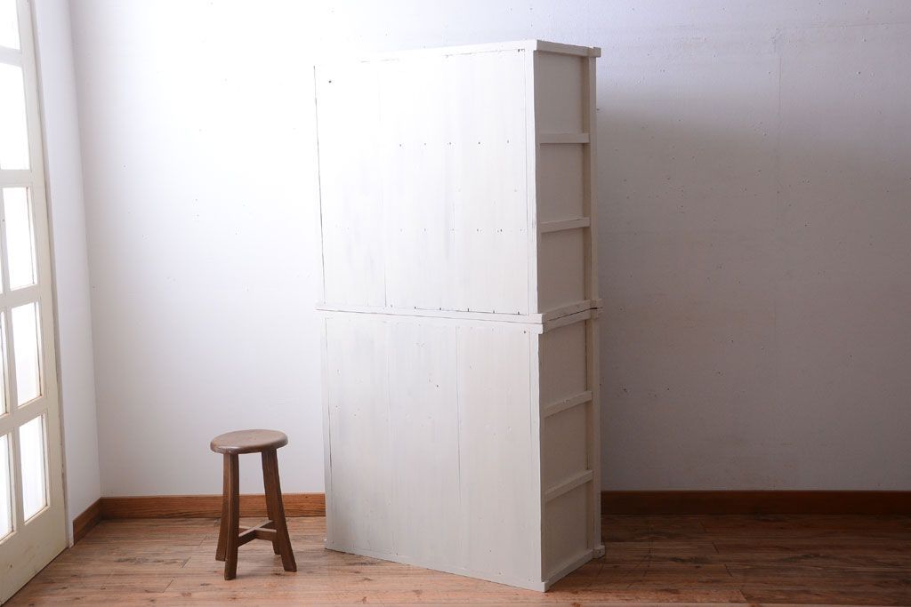 アンティーク家具　アンティークペイント　モールガラス入り!重ね収納棚(食器棚)