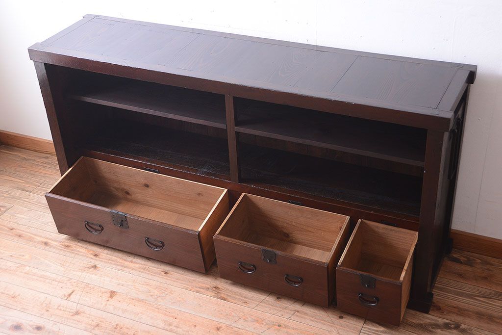 アンティーク家具　古民具・骨董　縦桟引き戸の収納箪笥サイドボード(水屋箪笥)