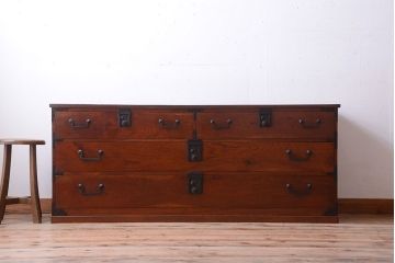 アンティーク家具　古民具・骨董　明治期　前面欅材の時代箪笥ローボード(ローチェスト)