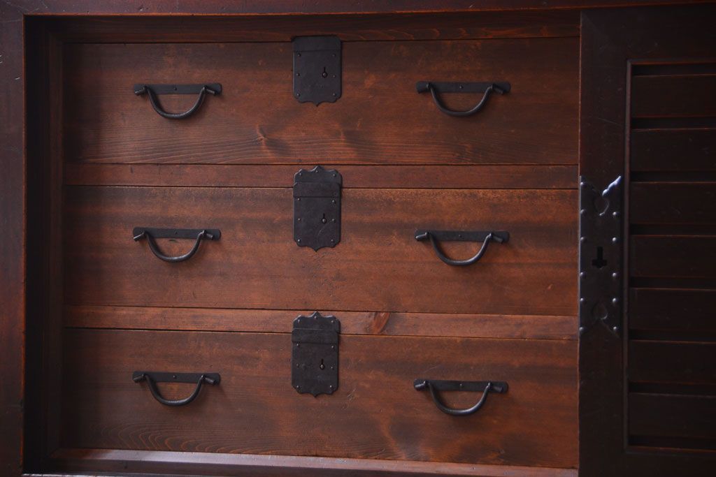 アンティーク家具　古民具・骨董　和モダン　六尺　上質なアンティーク収納箪笥(水屋箪笥)