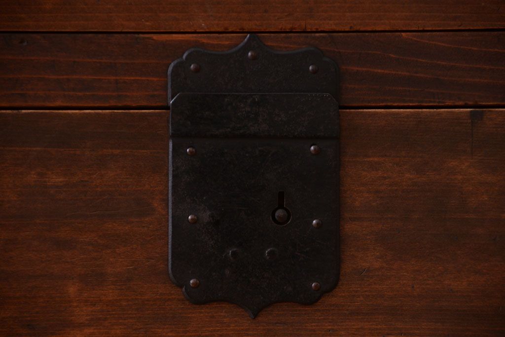 アンティーク家具　古民具・骨董　和モダン　六尺　上質なアンティーク収納箪笥(水屋箪笥)