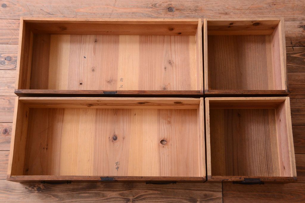 アンティーク家具　古民具・骨董　和モダン　六尺　上質なアンティーク収納箪笥(水屋箪笥)