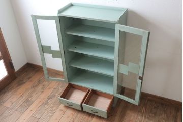 アンティーク家具　アンティークペイント　オリーブグリーンカラーの本箱(ブックケース)