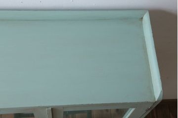 アンティーク家具　アンティークペイント　オリーブグリーンカラーの本箱(ブックケース)