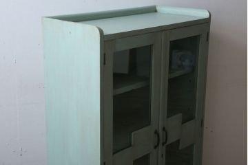 アンティーク家具　アンティークペイント　オリーブグリーンカラーの本箱(ブックケース)