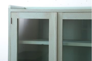 アンティーク家具　アンティークペイント　オリーブグリーンカラーの本箱(ブックケース)