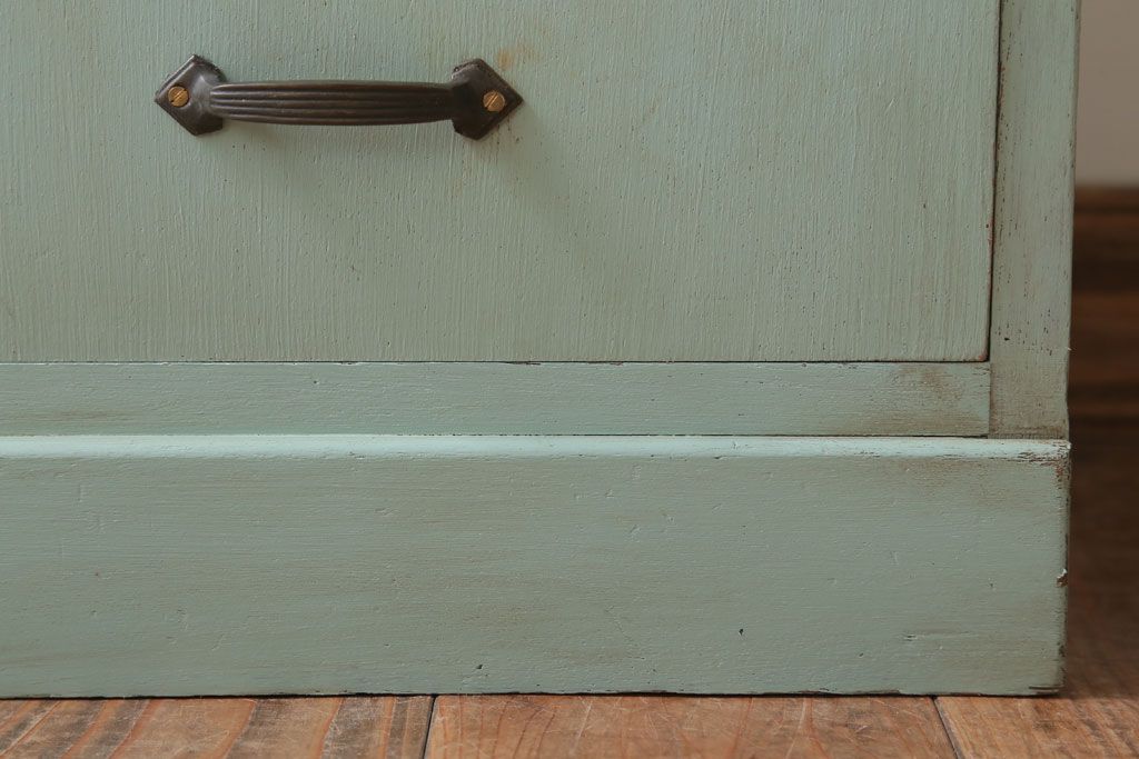 アンティーク家具　アンティークペイント　オリーブグリーンカラーの本箱(ブックケース)