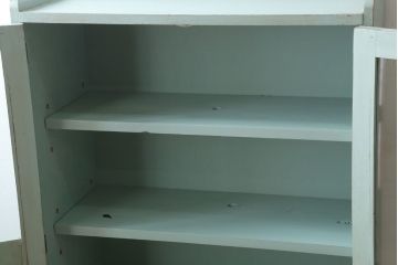 アンティーク家具　アンティークペイント　オリーブグリーンカラーの本箱(ブックケース)