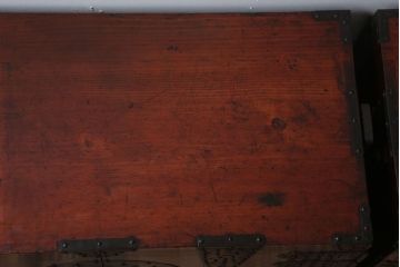 アンティーク家具　古民具・骨董　明治期　大きな金具のアンティーク観音箪笥(衣装箪笥)