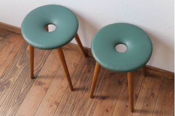 レトロ家具　昭和レトロ　ドーナツスツール2脚セット(リングスツール・丸スツール)