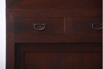 アンティーク家具　古民具・骨董　古い檜材の小ぶりで上品な二段重ね水屋箪笥