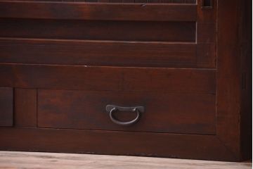 アンティーク家具　古民具・骨董　古い檜材の小ぶりで上品な二段重ね水屋箪笥