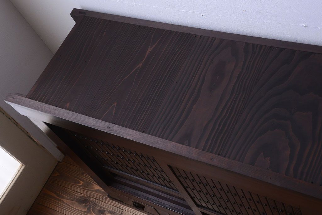 アンティーク家具　古民具・骨董　明治期　横桟引き戸付き!古い五尺水屋箪笥