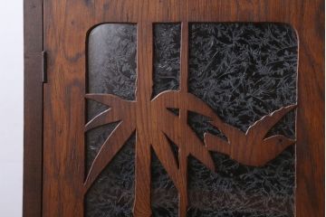 アンティーク家具　和製アンティーク　透かし彫り　古い木の本箱