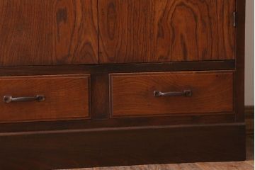 アンティーク家具　和製アンティーク　透かし彫り　古い木の本箱