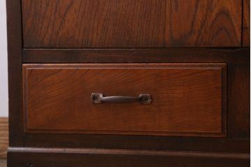 アンティーク家具　和製アンティーク　透かし彫り　古い木の本箱