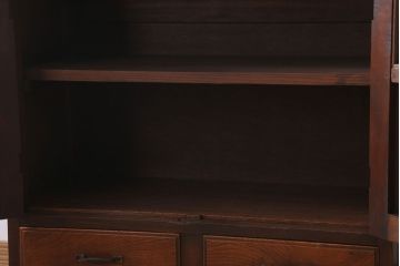 アンティーク家具　和製アンティーク　透かし彫り　古い木の本箱