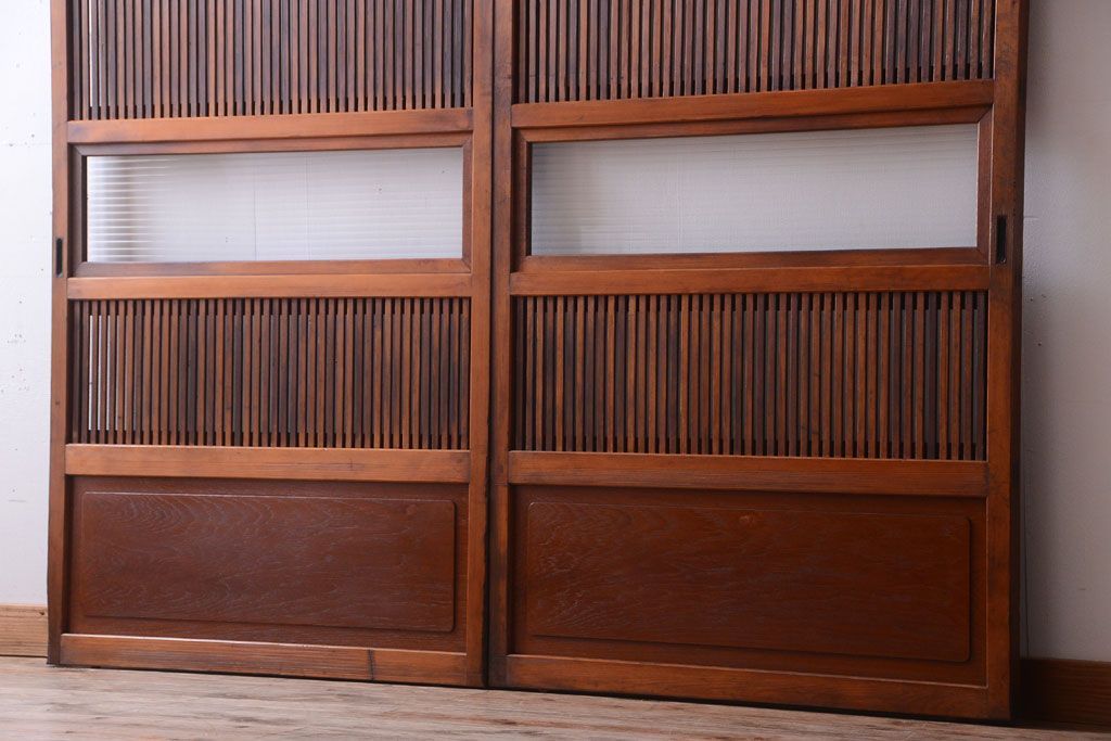 古民具・骨董　裏ガラス入り!腰板欅材のモールガラス帯格子戸2枚セット(2)