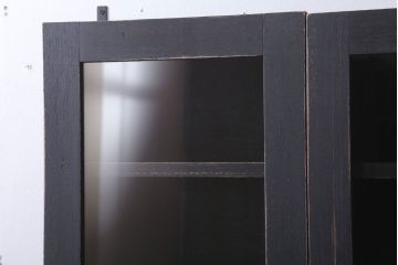 アンティーク家具　アンティークペイント　古い木のシンプルな壁掛け戸棚