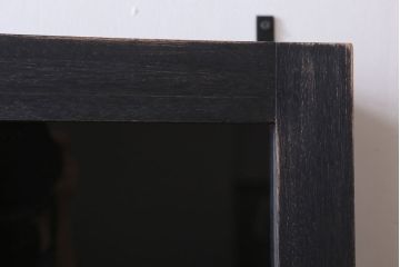 アンティーク家具　アンティークペイント　古い木のシンプルな壁掛け戸棚