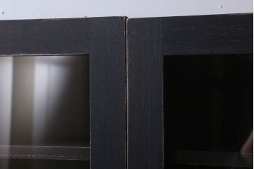 アンティーク家具　アンティークペイント　古い木のシンプルな壁掛け戸棚