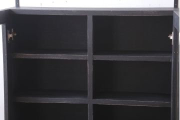 アンティーク家具　アンティークペイント　古い木のシンプルな壁掛け戸棚