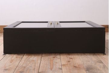 アンティーク家具　アンティークペイント　古い木のシンプルな壁掛け戸棚