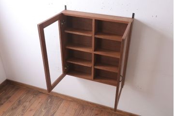 アンティーク家具　アンティーク　古い木のシンプルな壁掛け戸棚(2)