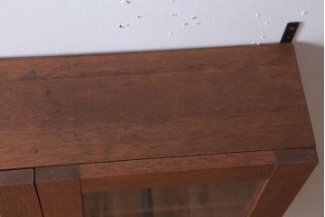 アンティーク　気泡ガラス入り!古い木のシンプルな壁掛け戸棚(1)