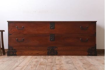 アンティーク家具　古民具・骨董　明治期　前面欅材の時代箪笥ローボード(ローチェスト)(2)