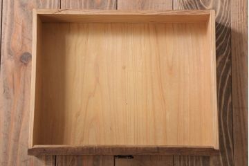 アンティーク家具　古民具・骨董　鉄脚付き!前面欅材の時代箪笥ローボード