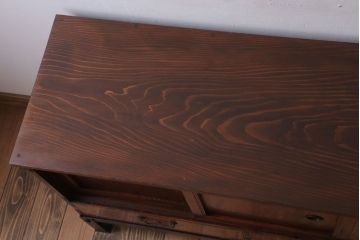 アンティーク家具　古民具・骨董　鉄脚付き!前面欅材の時代箪笥ローボード