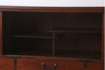 アンティーク家具　古民具・骨董　鉄脚付き!前面欅材の時代箪笥ローボード