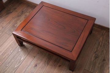 アンティーク家具　和製アンティーク　総欅製の古い座卓(センターテーブル)