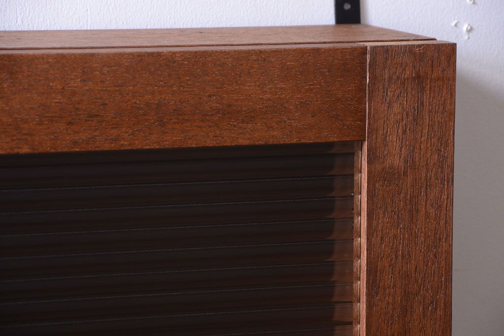 アンティーク家具　アンティーク　モールガラス入り!古い木のシンプルな2つ扉壁掛け戸棚(1)