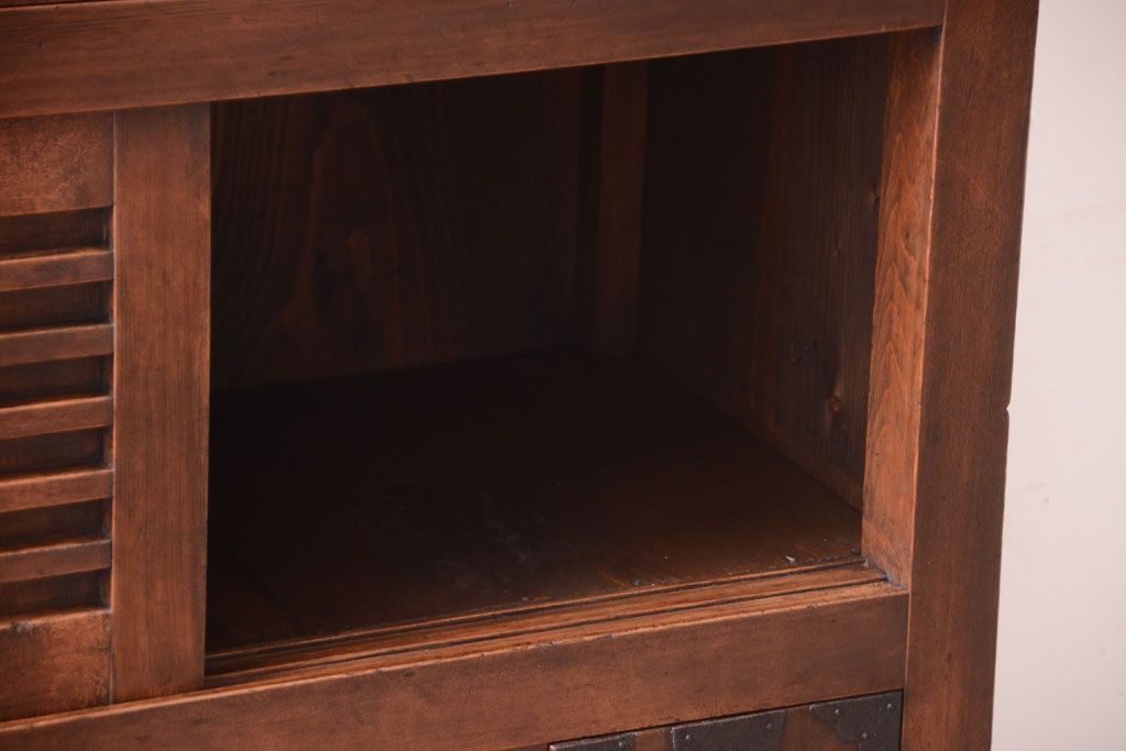 アンティーク家具　古民具・骨董　明治〜大正　古い木が味わい深い小ぶりな帳場箪笥