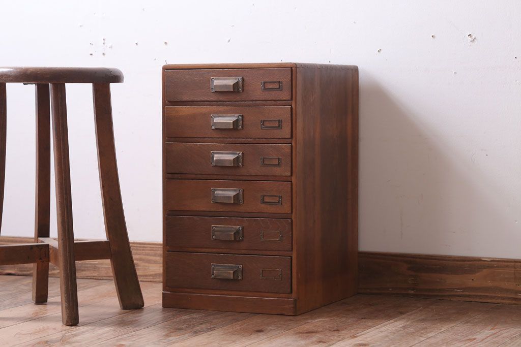 レトロ家具　昭和レトロ　ネームプレート付き!ナラ材のアンティーク小引き出し(1)