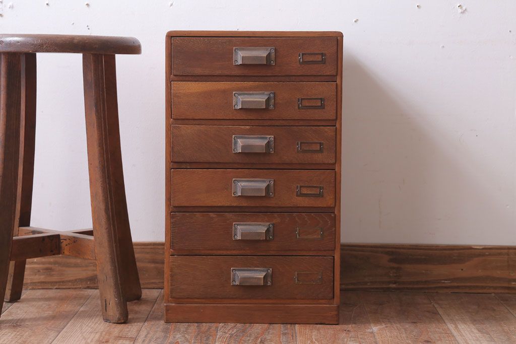レトロ家具　昭和レトロ　ネームプレート付き!ナラ材のアンティーク小引き出し(1)