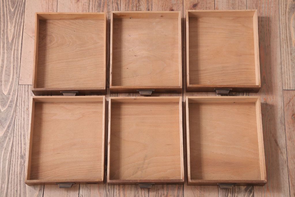 レトロ家具　昭和レトロ　ネームプレート付き!ナラ材のアンティーク小引き出し(1)