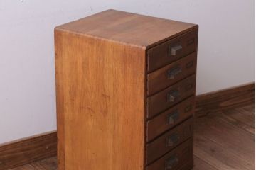 レトロ家具　昭和レトロ　ネームプレート付き!ナラ材のアンティーク小引き出し(1)