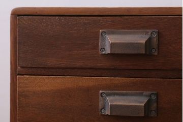 レトロ家具　昭和レトロ　ネームプレート付き!ナラ材のアンティーク小引き出し(1)