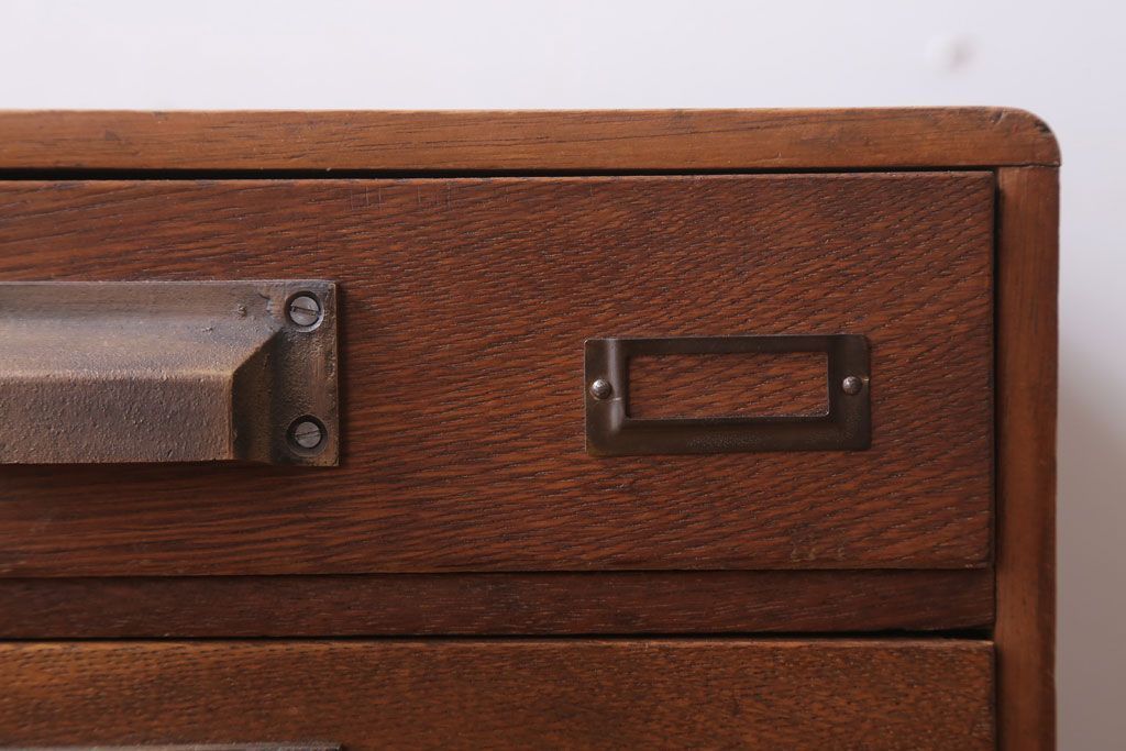 レトロ家具　昭和レトロ　ネームプレート付き!ナラ材のアンティーク小引き出し(1)
