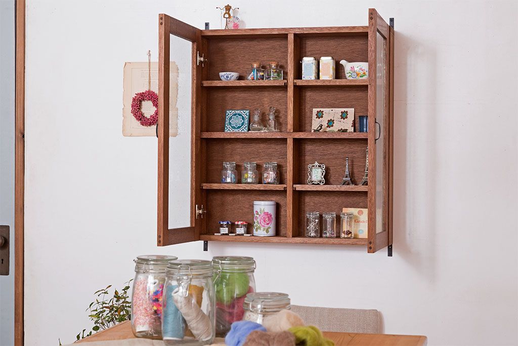 アンティーク家具　アンティーク　気泡ガラス入り!古い木のシンプルな壁掛け戸棚(3)