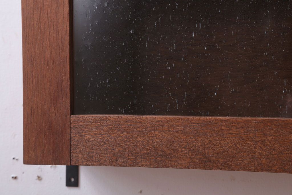 アンティーク家具　アンティーク　気泡ガラス入り!古い木のシンプルな壁掛け戸棚(3)